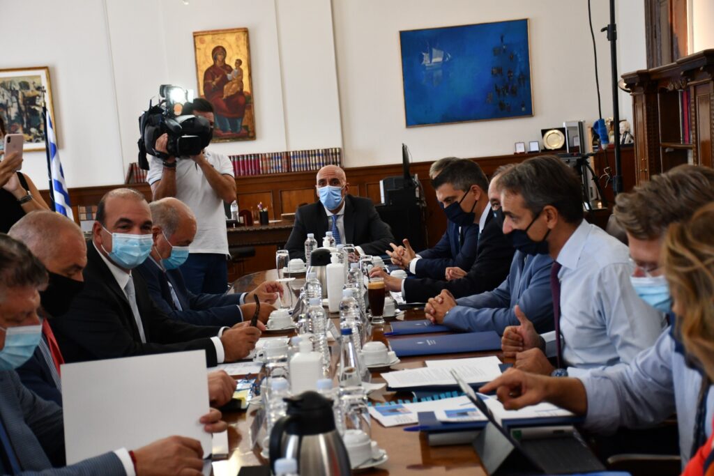 7 άξονες προτάσεων και 28 μέτρα πολιτικής για την ενίσχυση της ανταγωνιστικότητας της περιφερειακής βιομηχανίας | Συνάντηση του Προέδρου του ΣΒΕ με τον Πρωθυπουργό κ. Κυριάκο Μητσοτάκη 7 άξονες προτάσεων και 28 μέτρα πολιτικής για την ενίσχυση της ανταγωνιστικότητας της περιφερειακής βιομηχανίας | Συνάντηση του Προέδρου του ΣΒΕ με τον Πρωθυπουργό κ. Κυριάκο Μητσοτάκη