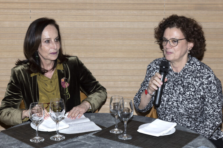 Διάλογοι Διάλογοι