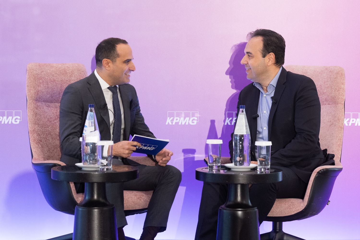 500 συμμετέχοντες και 65 ομιλητές – εκπρόσωποι του ελληνικού οικοσυστήματος καινοτομίας και επιχειρηματικότητας – έδωσαν δυνατό «παρών» στο καινοτόμο και πιο επίκαιρο από ποτέ AI Conference της KPMG 500 συμμετέχοντες και 65 ομιλητές – εκπρόσωποι του ελληνικού οικοσυστήματος καινοτομίας και επιχειρηματικότητας – έδωσαν δυνατό «παρών» στο καινοτόμο και πιο επίκαιρο από ποτέ AI Conference της KPMG