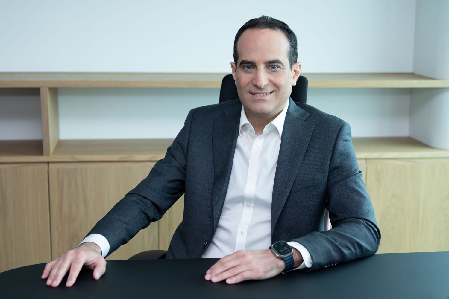 Η αυξημένη δραστηριότητα εξόδων και η συνεχιζόμενη επικέντρωση στην Τεχνητή Νοημοσύνη (ΤΝ) οδηγούν την παγκόσμια επένδυση επιχειρηματικών κεφαλαίων (VC) στα $120 δισ. το Γ’ τρίμηνο του 2025