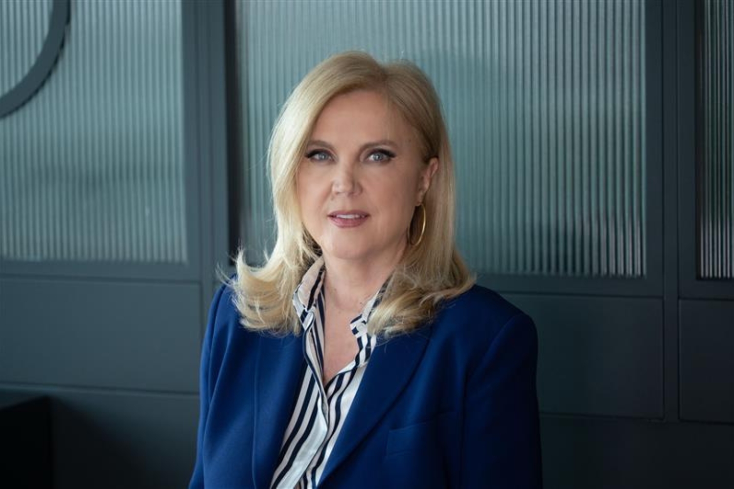 Οι CEO παγκοσμίως εντείνουν τις επενδύσεις στην τεχνητή νοημοσύνη και το ταλέντο, παρά τις οικονομικές προκλήσεις