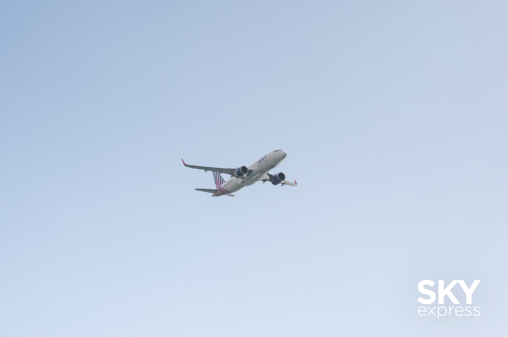 Η SKY express για μία ακόμη χρονιά τιμά την Πολεμική Αεροπορία