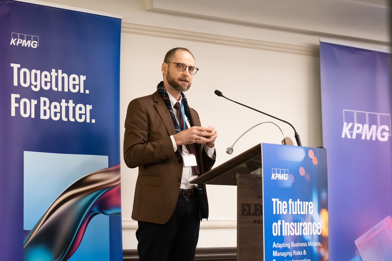 100 + κορυφαία στελέχη του ασφαλιστικού κλάδου συμμετείχαν στην εκδήλωση για την παρουσίαση της 15ης Ετήσιας Έκθεσης για την Ιδιωτική Ασφαλιστική Αγορά που πραγματοποίησε η KPMGστην Ελλάδα με τίτλο “The Future of Insurance”.