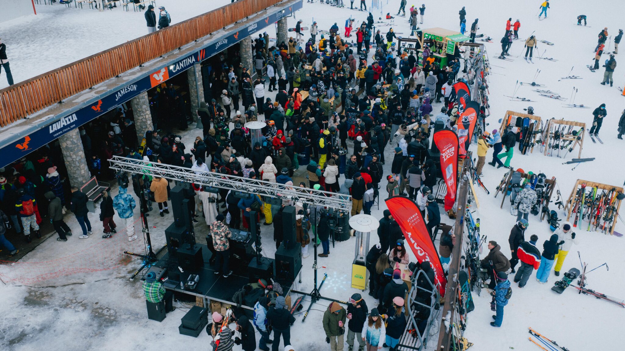 Park Dark Sessions & Night Riding by ΒΙΚΟΣ COLA στα Καλάβρυτα. Δίψα για βουνό, Δίψα για διασκέδαση