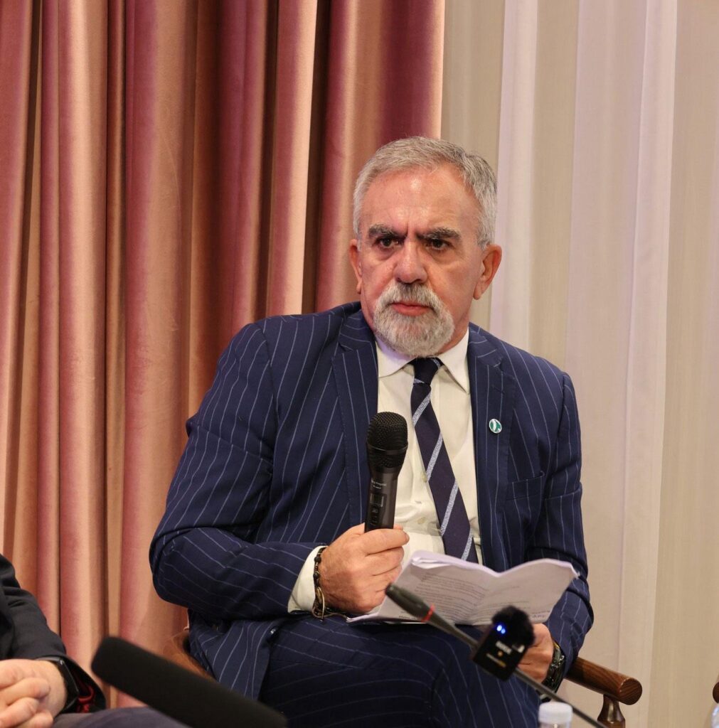 «Φεύγω περήφανος»: Ο Λεωνίδας Μπακούρας κλείνει έναν κύκλο που άλλαξε τη συζήτηση στη Θράκη